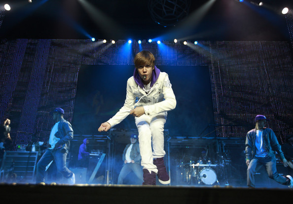 Justin+Bieber+Justin+Bieber+Performing+Concert+VAGEH7l7485l - Justin Bieber 0