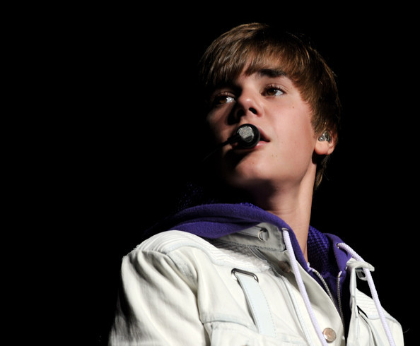 Justin+Bieber+Justin+Bieber+Performs+Staples+F6GbNxvjtmyl - Justin Bieber 0