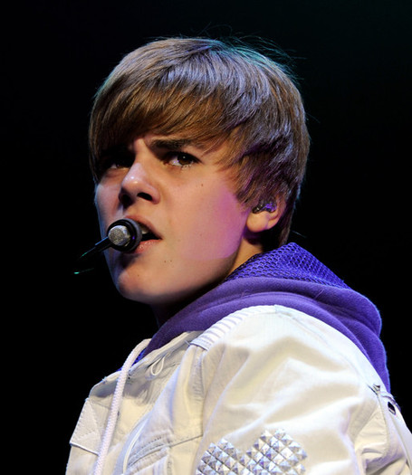 Justin+Bieber+Justin+Bieber+Performs+Staples+WJ1UH-Uy5fOl