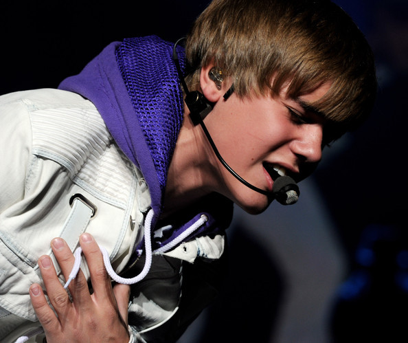 Justin+Bieber+Justin+Bieber+Performs+Staples+z46WH_XHkQWl - Justin Bieber 0