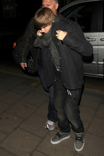 Justin+Bieber+Justin+Bieber+X+Factor+Studios+Bl3iW8cp0HHl - Justin Bieber 0