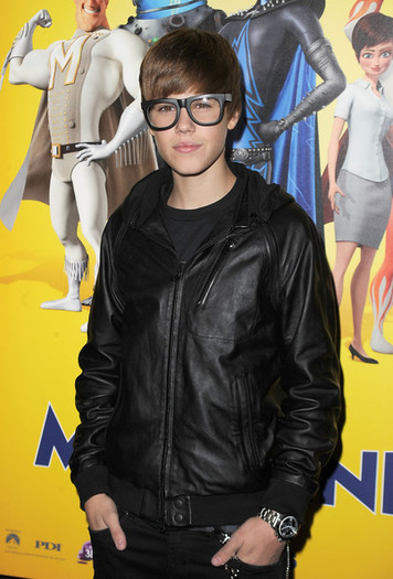 Justin+Bieber+Premiere+DreamWorks+Animation+7g1hR1e0dbVl - Justin Bieber 0