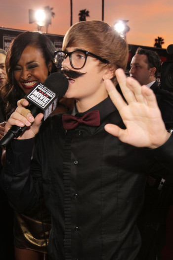 Justin+Bieber+16th+Annual+Critics+Choice+Movie+q1W0yFstYu1l