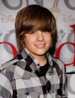 12187166_HFESQSDYB - Zack si Cody