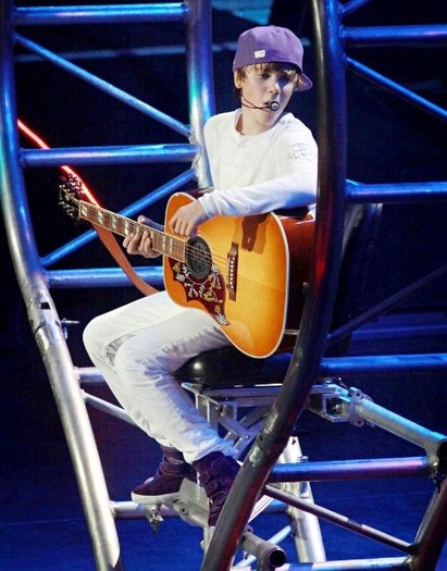 desc%u0103rcare (5) - Justin Bieber