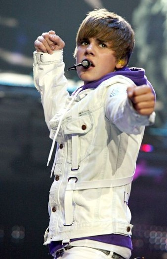desc%u0103rcare (18) - Justin Bieber