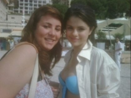 selena (7) - toate pozele mele cu selena gomezz