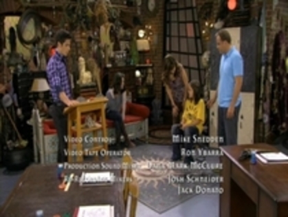 Three Maxes and a Little Lady (80) - toate pozele mele cu selena gomezz