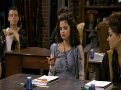 Three Maxes and a Little Lady (54) - toate pozele mele cu selena gomezz