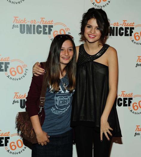 AFS_1254 - poze selena gomez UNICEF Charity concert oct 2010