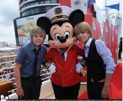 Cole_Sprouse_1262977290_0 - Zack si Cody