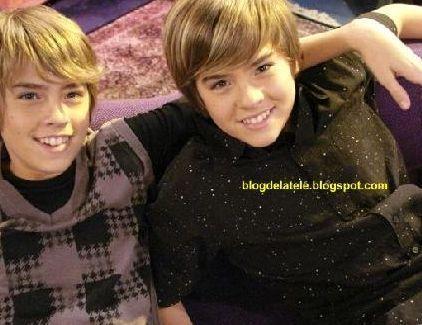 Cole_Sprouse_1263154975_4 - Zack si Cody