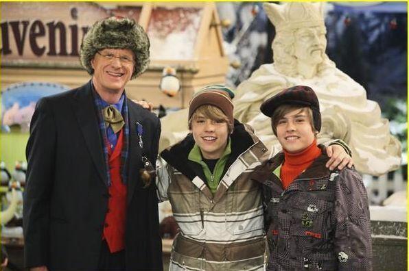 Cole_Sprouse_1263155113_0 - Zack si Cody