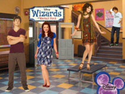 Magicieni din Wizards Place - Alege serialul Disney preferat
