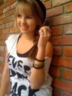 28350274_SKMPSQYGT - Debby Rian