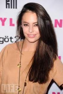 images4 - Chloe Bridges