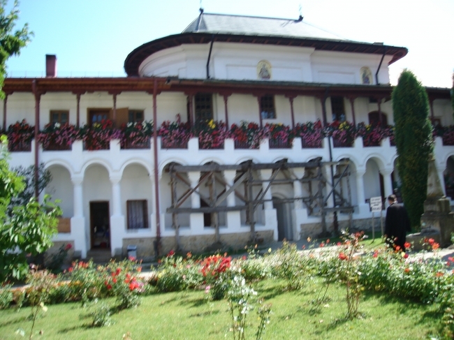 manastirea agapia - manastiri din Romania