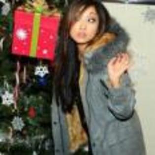 Brenda_Song_1261210556_2