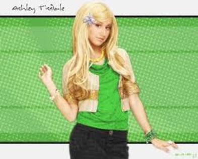 Ashley in verde draqutz - Ashley Tisdale blonda