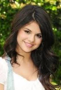 Selena afara - Selena Gomez