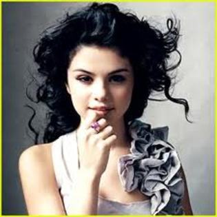 Selena Gomez onduleuri - Selena Gomez