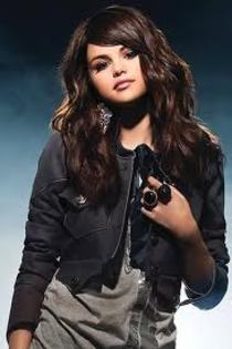 Selena Gomez rock black
