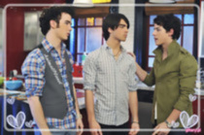 29770183_DJICUROBE - Jonas Brother