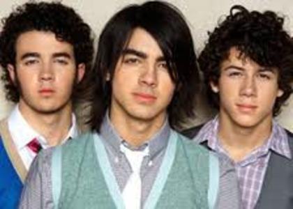 Kevin,Nik si Joe - Jonas Brothers