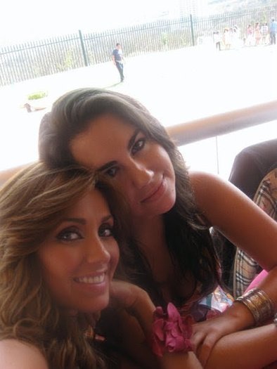 77176_124636544264620_118007528260855_152252_7216995_n