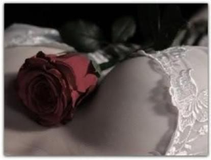 SexyImage-BetweenIsRose - poze
