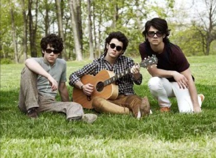 Jonas Brothers (55)