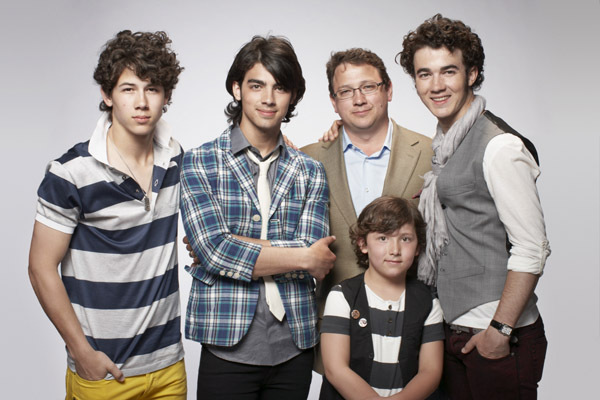 Jonas Family (3) - Jonas Brothers