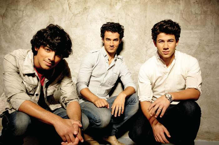 Jonas Brothers (12)