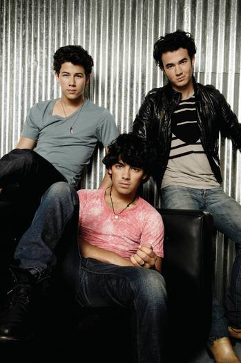 Jonas Brothers (14)