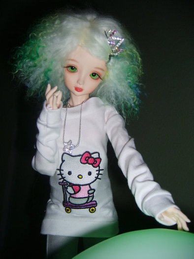 Hello_Kitty_Princess_4_by_Mika86