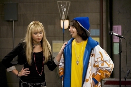 Hannah Montana 2 Episode Everybody Was Best Friend Fighting (10)