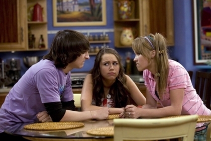 Hannah Montana 2 Episode Everybody Was Best Friend Fighting (14)