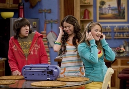 Hannah Montana 2 Episode 15 Song Sung Bad (12)