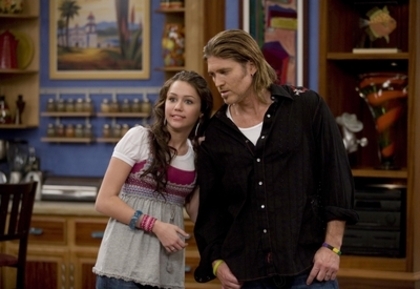 Hannah Montana 2 Episode 15 Song Sung Bad (17)