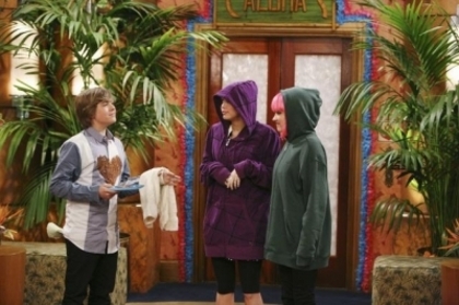 Hannah Montana 3 Episode 19 Super stitious Girl (18)