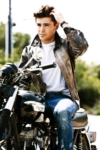 Zac Efron (8)