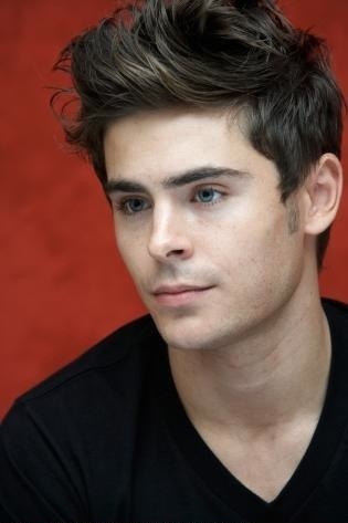 Zac Efron (44) - Zac Efron