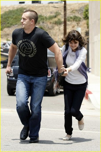 2mpitzb - Selena Gomez