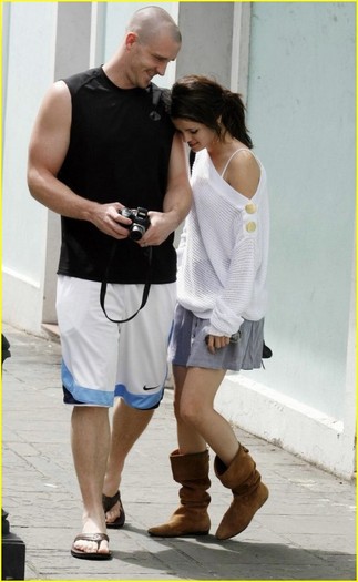 2sbpro9 - Selena Gomez