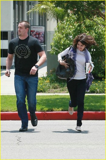 2yyxrao - Selena Gomez