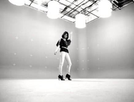 4d5340619a1ebeb9_selena-gomez-magic-2 - Selena Gomez
