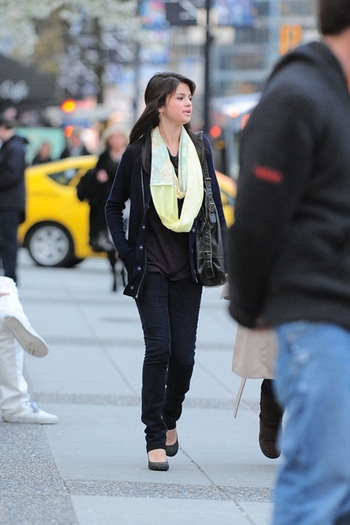 11brfck - Selena Gomez