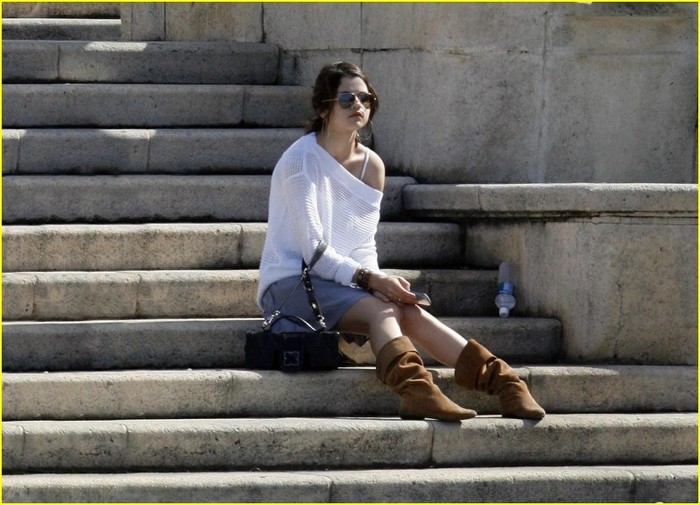 14dg9cg - Selena Gomez