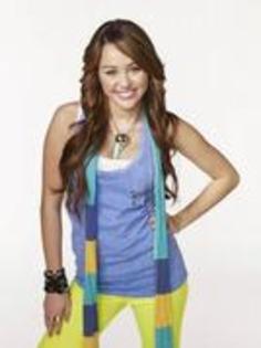30087676_XJFQMXLET - Miley Cyrus