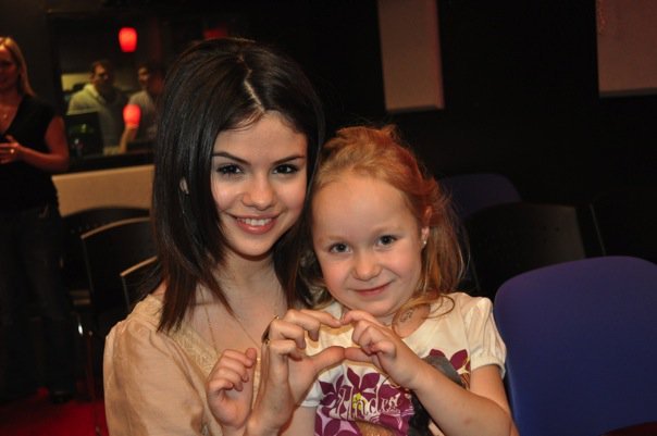 21839_326016020974_7961985974_3627798_185203_n